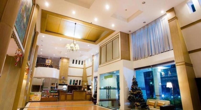 At Ayutthaya Hotel Buitenkant foto