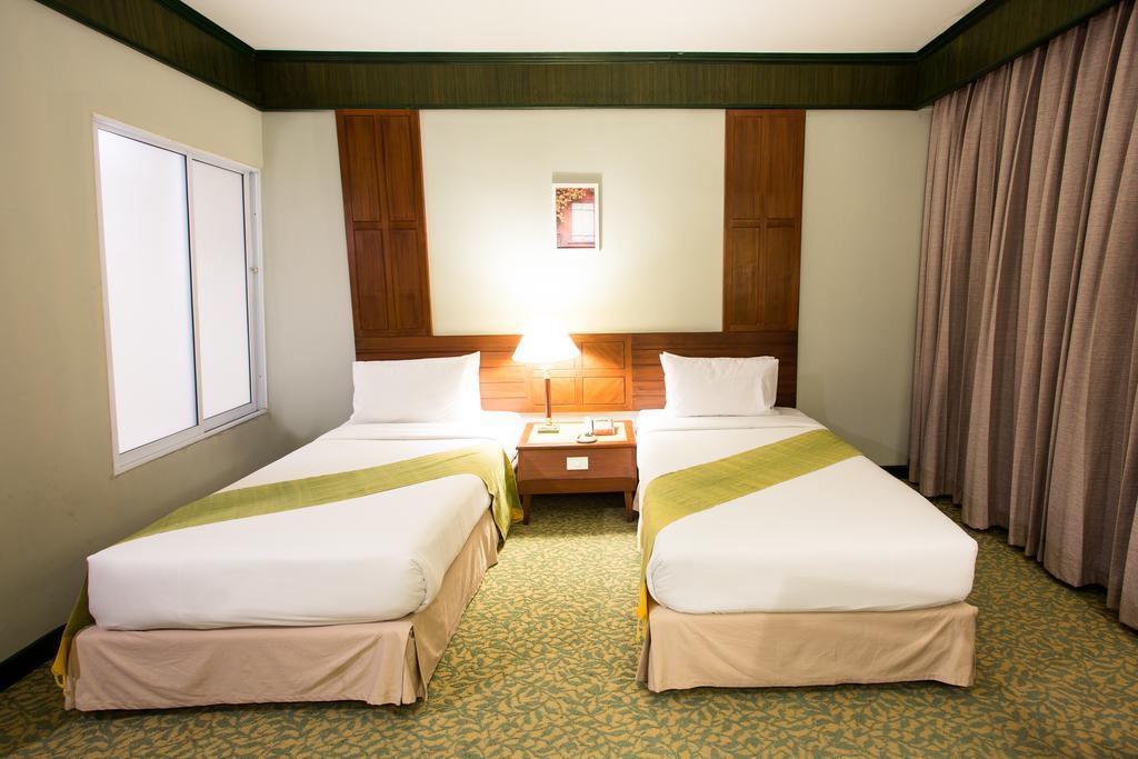 At Ayutthaya Hotel Buitenkant foto