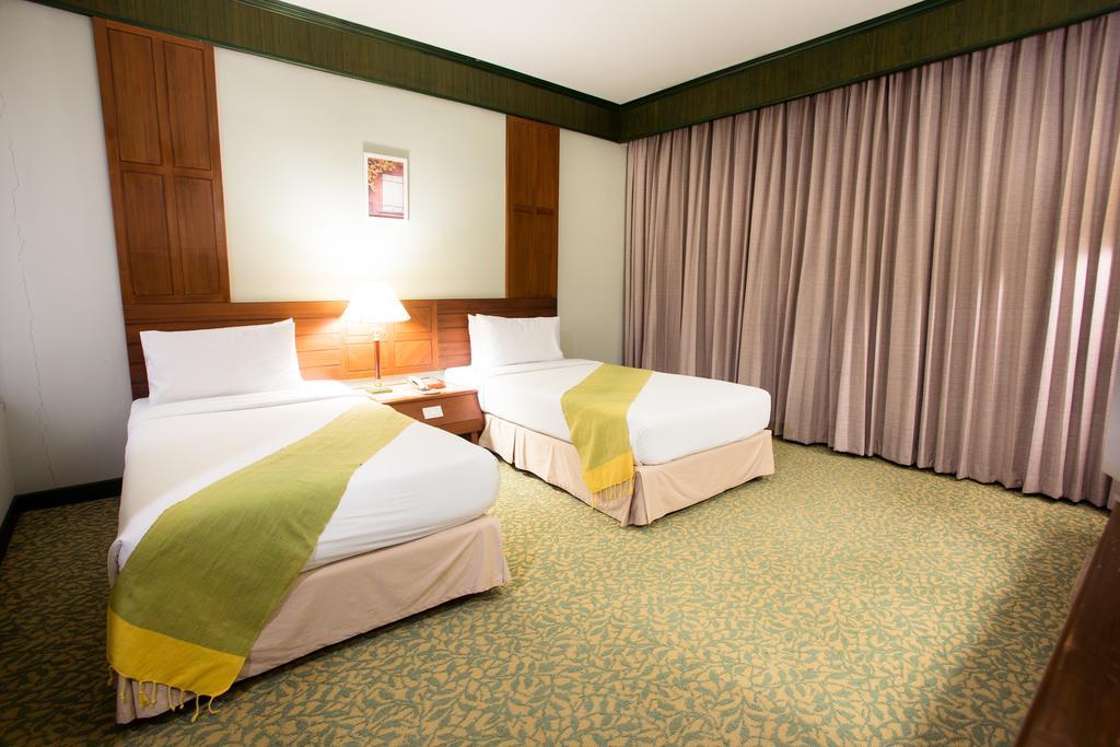 At Ayutthaya Hotel Buitenkant foto